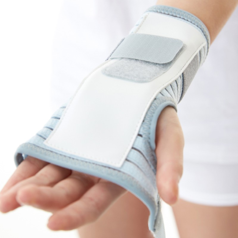 Buy Dr.Med Elastic Wrist Support W140 Large Left in Qatar Orders